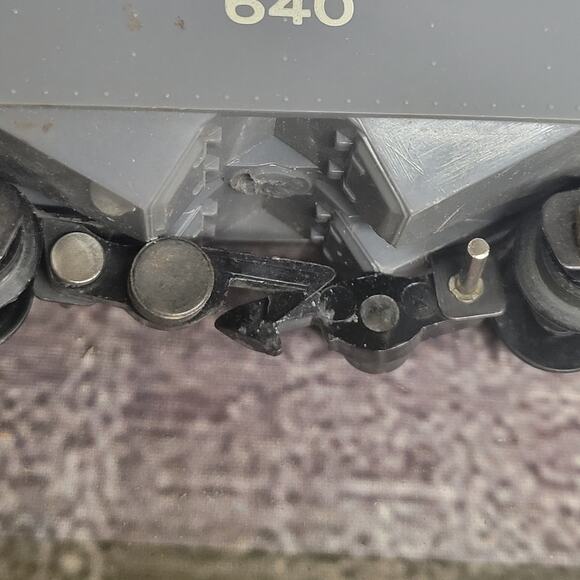 Vintage American Flyer S gauge plastic gravity hopper car #640 gray - Picture 11 of 12